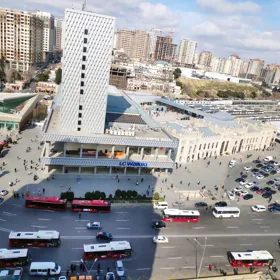 In Baku 140.0 m² apartment is for rent - Image 4