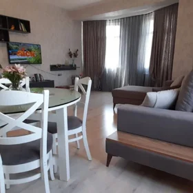 In Baku 125.0 m² apartment is for rent - Image 5