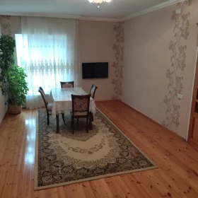 In Baku 210.0 m² house with 6.0 rooms is for sale - Image 3