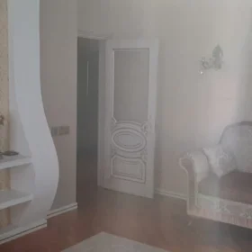 In Baku 90.0 m² apartment is for rent - Image 3