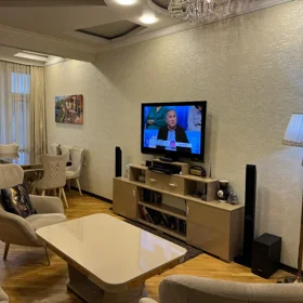 In Baku 130.0 m² apartment is for rent - Image 3