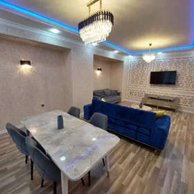 In Baku 140.0 m² apartment is for rent - Image 2