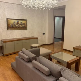 In Baku 190.0 m² apartment is for rent - Image 3
