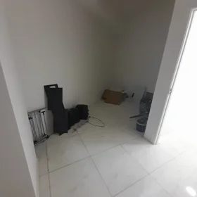 In nan 110.0 m² commercial is for rent - Image 2