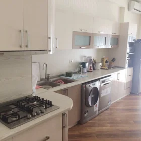 In Baku 180.0 m² apartment is for rent - Image 3