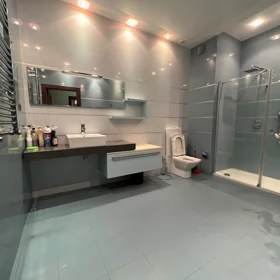 In Baku 180.0 m² apartment is for rent - Image 5