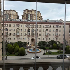 In Baku 62.0 m² apartment is for rent - Image 2