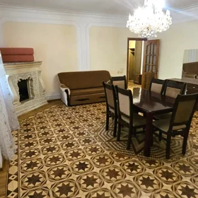 In Baku 140.0 m² apartment is for sale - Image 2