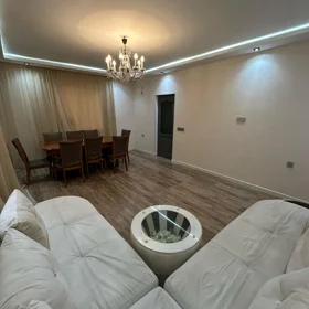 In Baku 120.0 m² house with 3.0 rooms is for sale - Image 3
