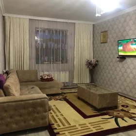 In Baku 200.0 m² house with 7.0 rooms is for sale - Image 3