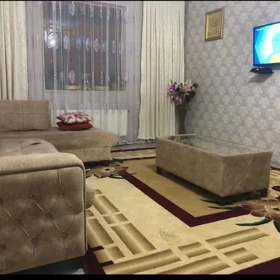In Baku 200.0 m² house with 7.0 rooms is for sale - Image 4