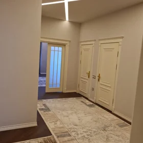 In Baku 170.0 m² apartment is for rent - Image 3