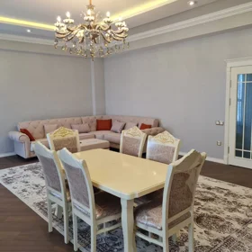 In Baku 170.0 m² apartment is for rent - Image 5