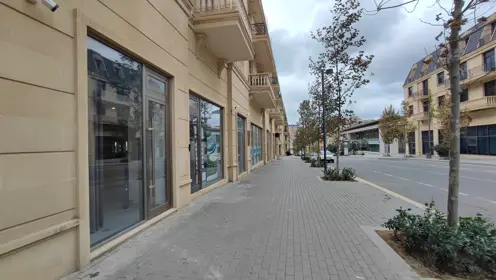 In Baku 247.0 m² commercial is for sale - Image 2