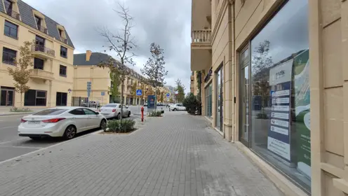 In Baku 247.0 m² commercial is for sale - Image 3