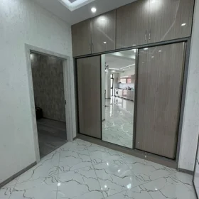 In Baku 80.0 m² apartment is for rent - Image 3