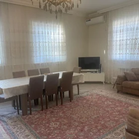 In Baku 160.0 m² house with 5.0 rooms is for sale - Image 3