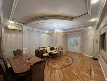 In Baku 140.0 m² apartment is for rent - Image 3