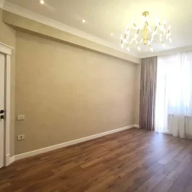 In Baku 70.0 m² apartment is for sale - Image 2