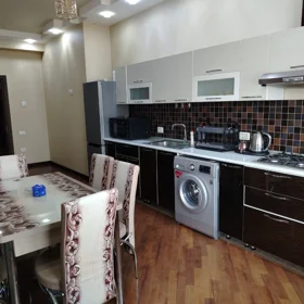 In Baku 126.0 m² apartment is for rent - Image 5