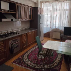 In Baku 130.0 m² apartment is for rent - Image 3
