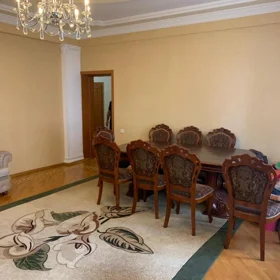 In Baku 130.0 m² apartment is for rent - Image 5