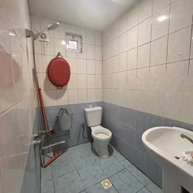 In Baku 80.0 m² house with 3.0 rooms is for sale - Image 4