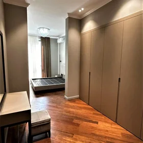 Baku-da 220.0 m2 mənzil kirayə verilir - Şəkil 3