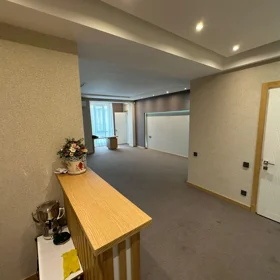 Baku-da 200.0 m2 ofis kirayə verilir - Şəkil 2