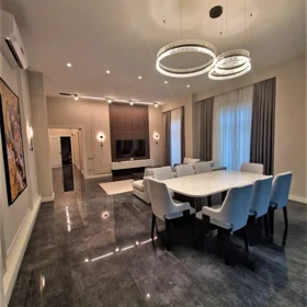 In Baku 140.0 m² apartment is for rent - Image 4