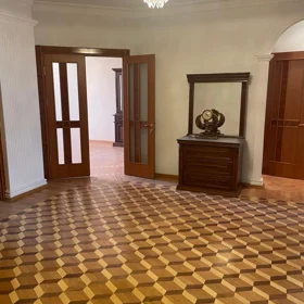 In Baku 160.0 m² apartment is for rent - Изображение 2