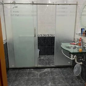 In Baku 128.0 m² apartment is for rent - Image 3