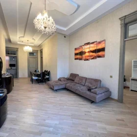 In Baku 144.0 m² apartment is for sale - Image 4