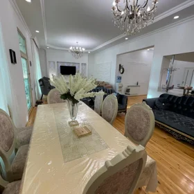 In nan 280.0 m² house with 5.0 rooms is for sale - Image 2