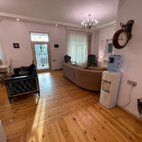 In nan 280.0 m² house with 5.0 rooms is for sale - Image 4