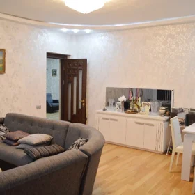 In Baku 170.0 m² apartment is for rent - Image 4