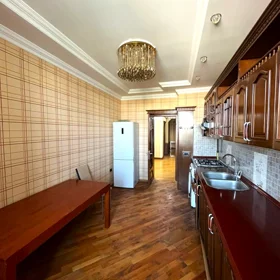 Baku-da 180.0 m2 mənzil kirayə verilir - Şəkil 3