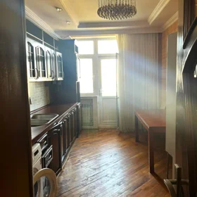 Baku-da 180.0 m2 mənzil kirayə verilir - Şəkil 4