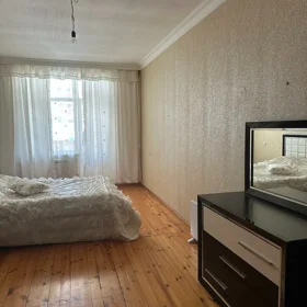 In Baku 98.0 m² apartment is for rent - Image 5