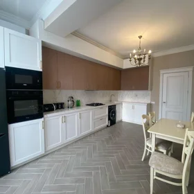 Baku-da 150.0 m2 mənzil kirayə verilir - Şəkil 2