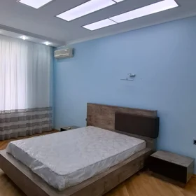 In Baku 100.0 m² apartment is for rent - Image 2
