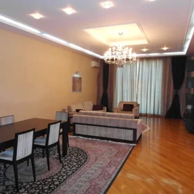 In Baku 220.0 m² apartment is for rent - Image 2