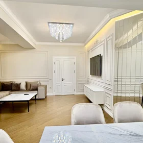 In Baku 205.0 m² apartment is for sale - Image 2