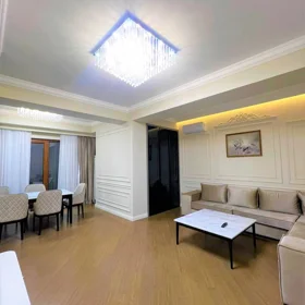 In Baku 205.0 m² apartment is for sale - Image 4