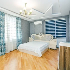 In Baku 111.0 m² apartment is for sale - Image 4