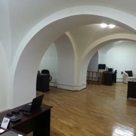 nan-da 190.0 m2 obyekt satılır - Şəkil 4