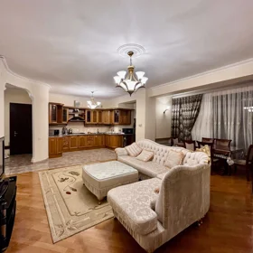 In Baku 150.0 m² apartment is for rent - Image 3
