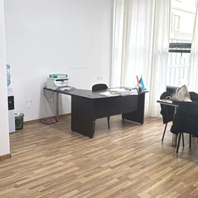 In Baku 45.0 m² office is for rent - Image 2