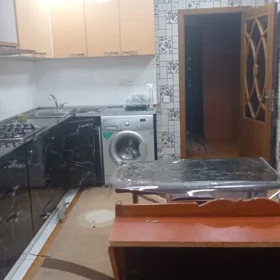 In Baku 70.0 m² apartment is for rent - Image 2