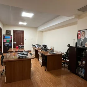 Baku-da 100.0 m2 ofis kirayə verilir - Şəkil 2